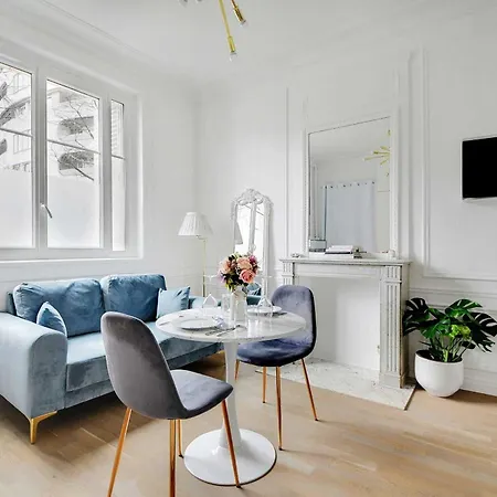 Charming 1bdr 2p Tour Eiffel 아파트 파리